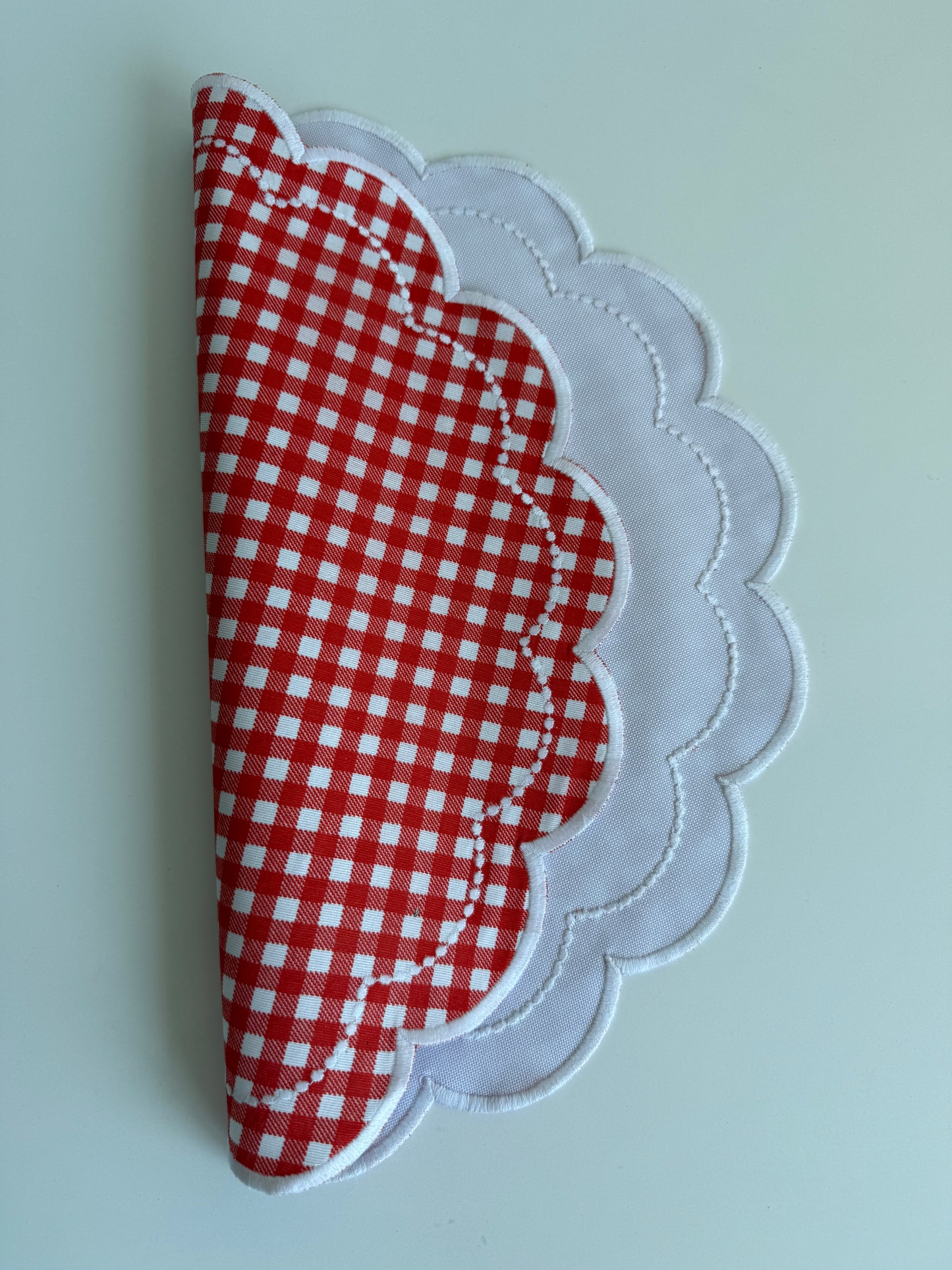 Reversible Fabric Table Mat – Red Plaid and Solid White