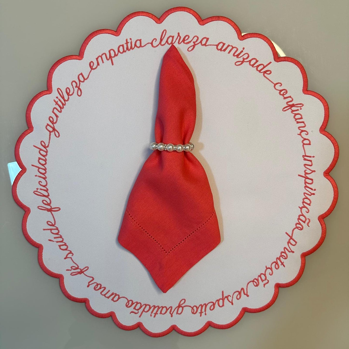 Round Placemat with Inspirational Embroidery Coral