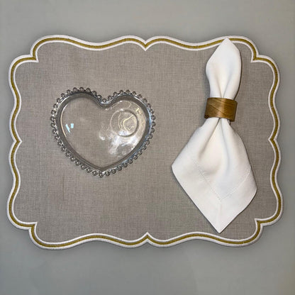 Reversible Placemat with Wavy Edges