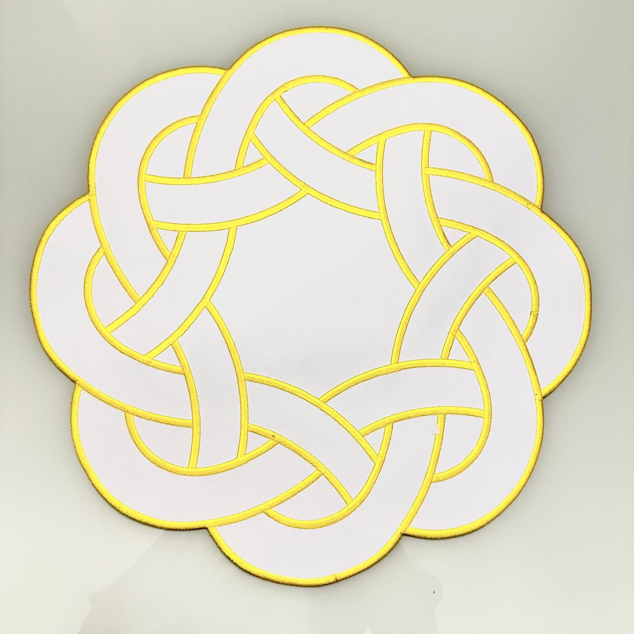 Round Placemat with Interlaced Design and Yellow Details