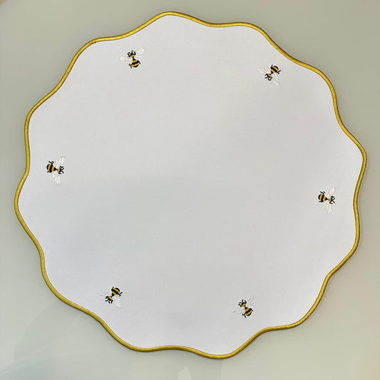 Round Placemat with Bee Embroidery