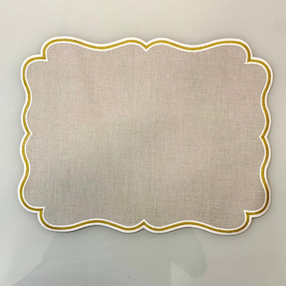 Reversible Placemat with Wavy Edges